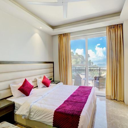 Luxe Resorts - Centrally Heated Air Conditioned Hotel In The Heart Of كاساولى المظهر الخارجي الصورة